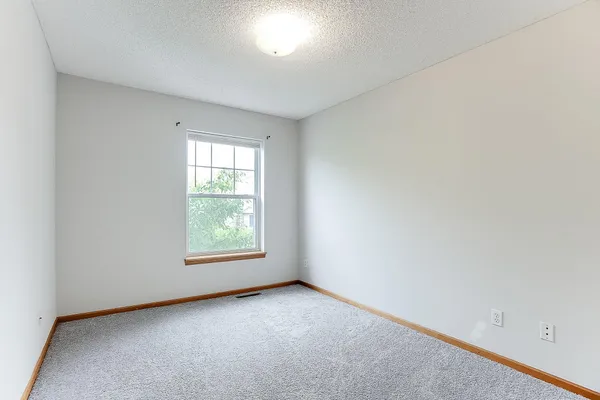 $2,295 | 5040 Holly Lane North, Unit 3, Plymouth, MN 55446