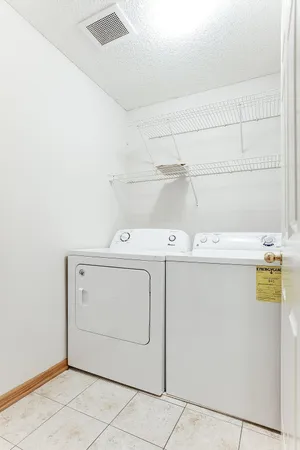 $2,295 | 5040 Holly Lane North, Unit 3, Plymouth, MN 55446