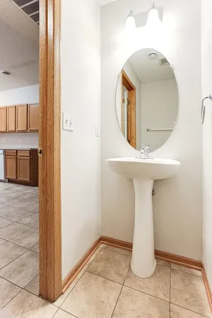 $2,295 | 5040 Holly Lane North, Unit 3, Plymouth, MN 55446