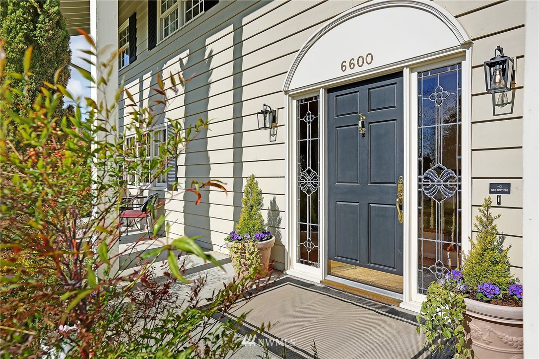 6600 Northeast Windermere Road Seattle, WA 98115 - Photo 3 of 40