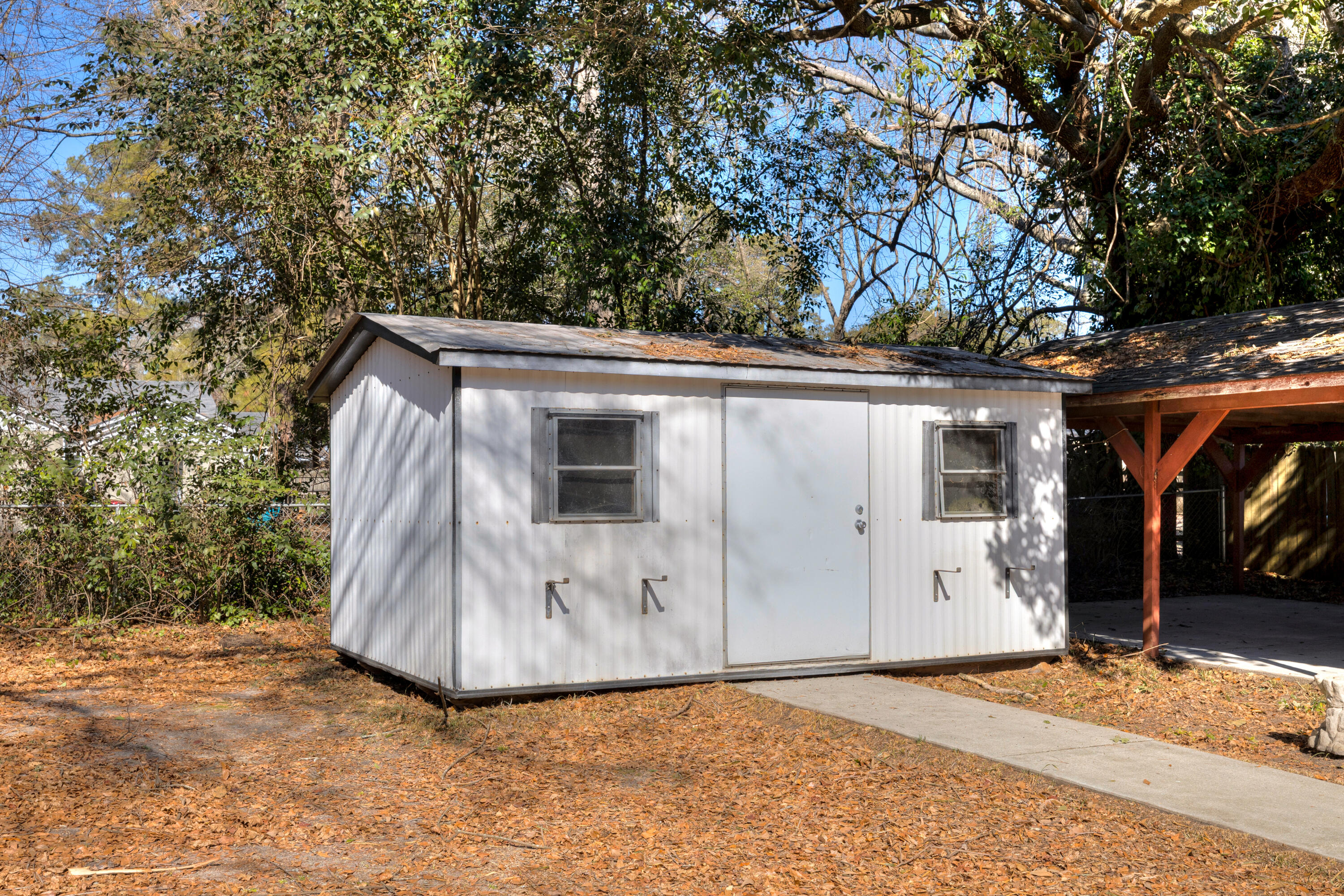 537 West Calhoun Street Sumter, SC 29150 - Photo 11 of 40 storage shed- great for storage or christmas stuff