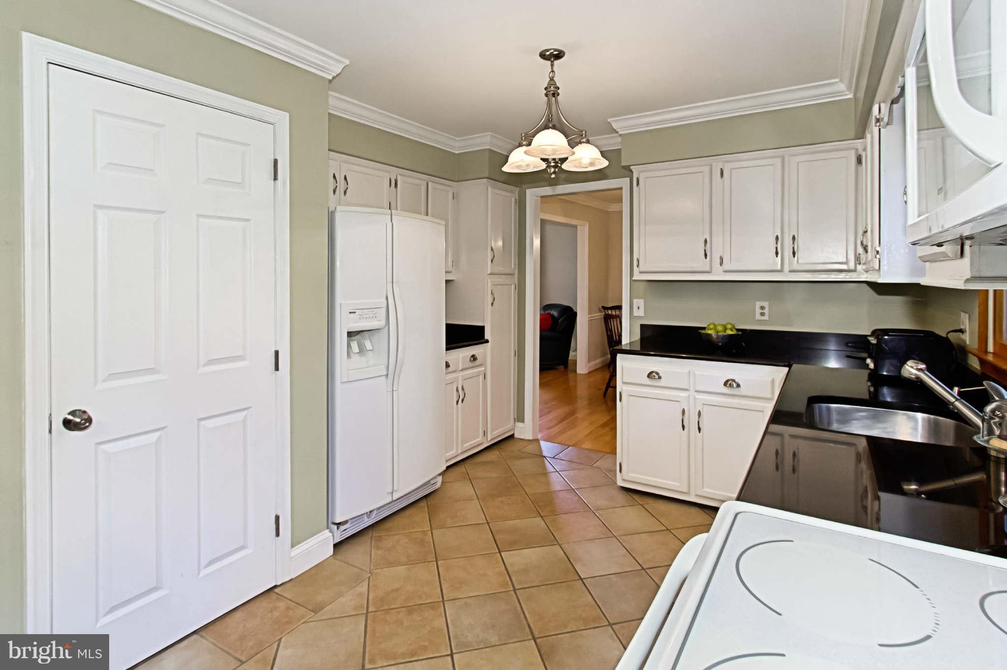 8312 Magic Leaf Road Springfield, VA 22153 - Photo 7 of 30 Kitchen