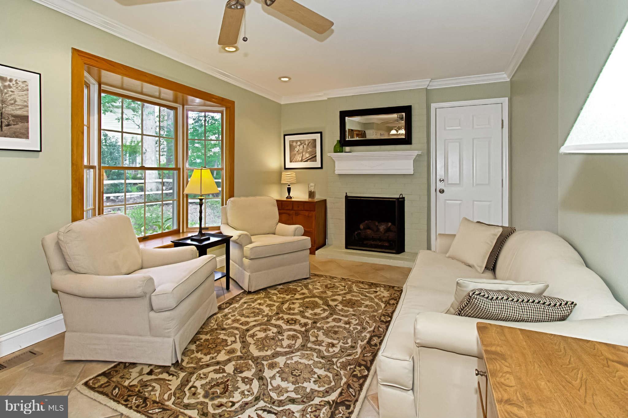 8312 Magic Leaf Road Springfield, VA 22153 - Photo 9 of 30 Family Room