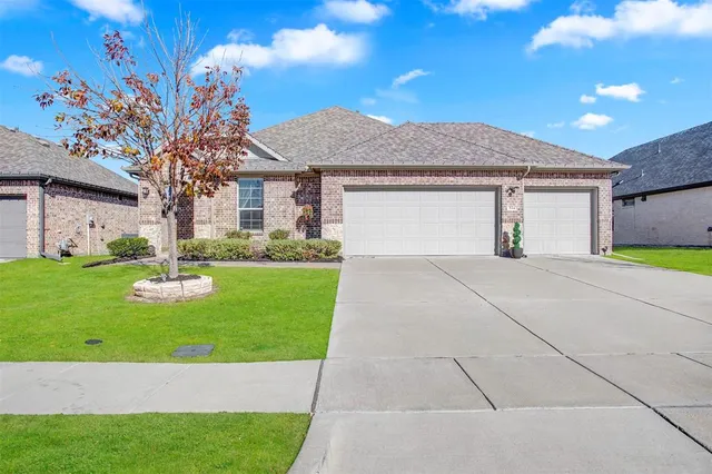 $349,990 | 534 Tuscany Drive, Forney, TX 75126