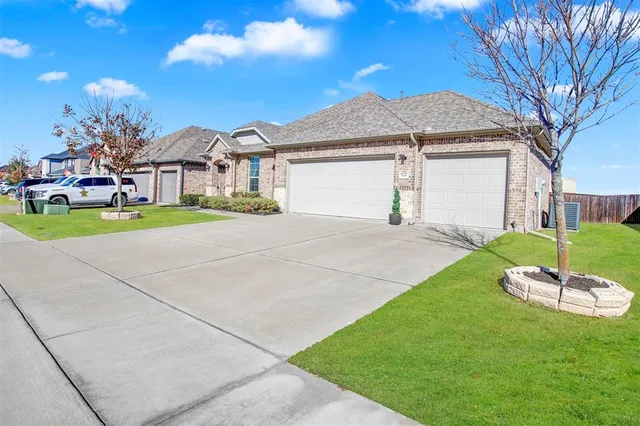 $349,990 | 534 Tuscany Drive, Forney, TX 75126