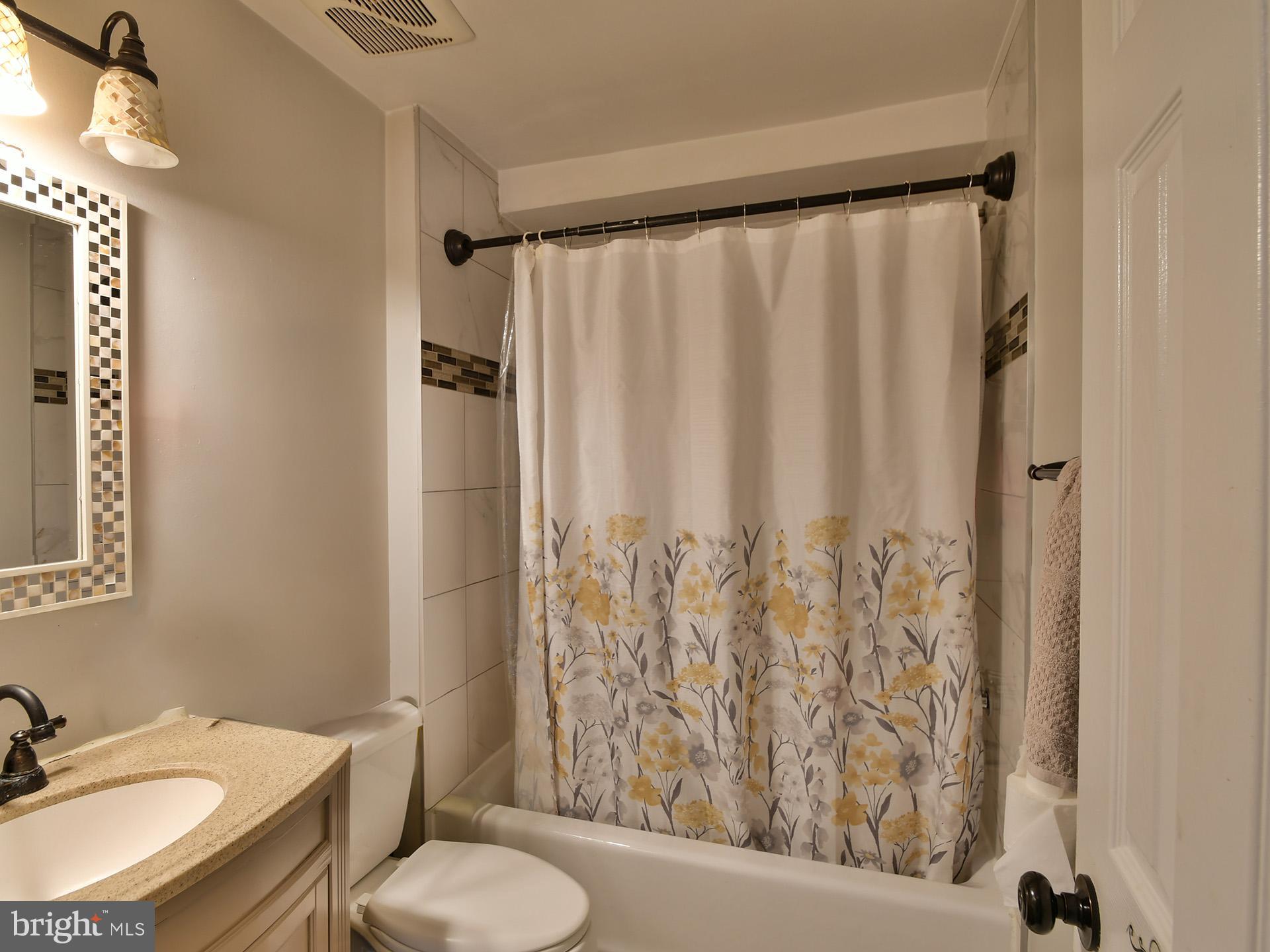 5016 Laguna Road College Park, MD 20740 - Photo 23 of 64