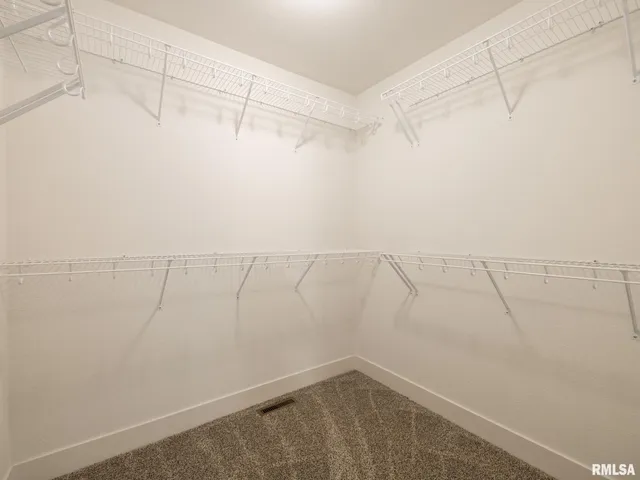 $359,900 | 3716 West Eagle Point Drive, Peoria, IL 61615