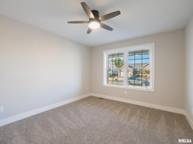 $359,900 | 3716 West Eagle Point Drive, Peoria, IL 61615