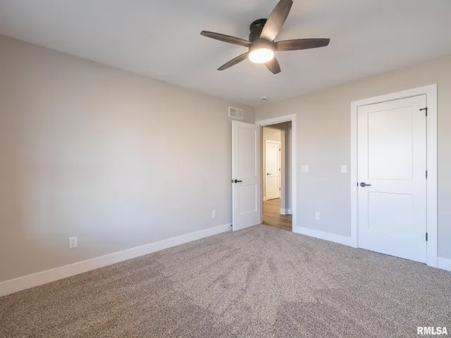 $359,900 | 3716 West Eagle Point Drive, Peoria, IL 61615