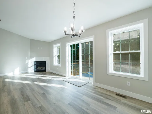 $359,900 | 3716 West Eagle Point Drive, Peoria, IL 61615