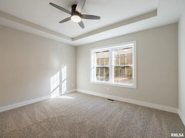 $359,900 | 3716 West Eagle Point Drive, Peoria, IL 61615