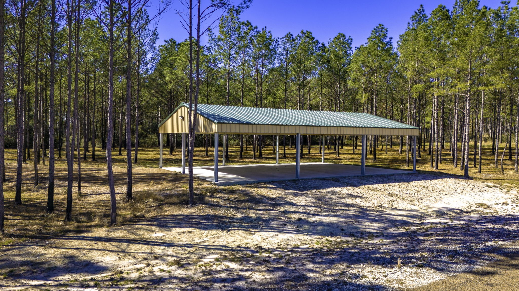 39 Sportsman Retreat Road Onalaska, TX 77360 - Photo 8 of 11 a front view of a house with a yard