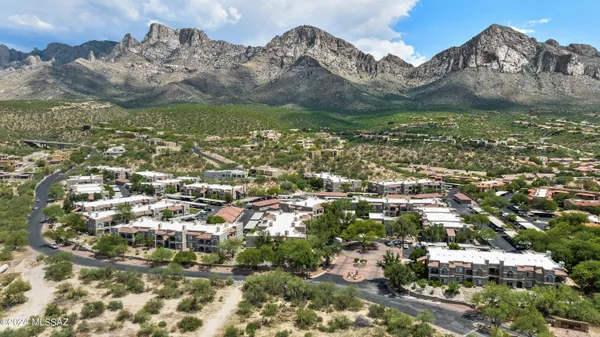$1,600 | 1500 East Pusch Wilderness Drive, Unit 6102, Tucson, AZ 85737