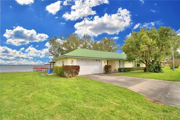 $459,000 | 1301 South Lake Reedy Boulevard, Frostproof, FL 33843