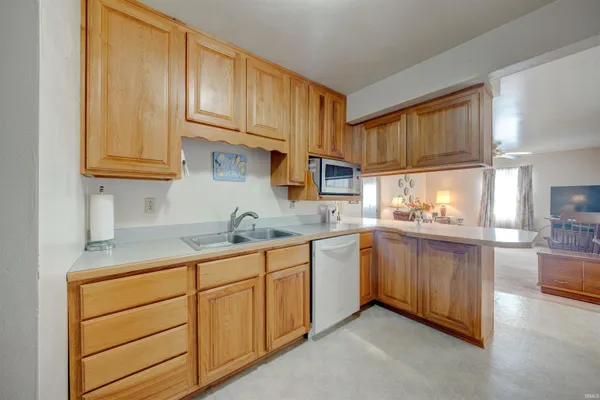 $249,900 | 1323 Maxville Road, Boonville, IN 47601