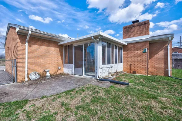 $244,900 | 1323 Maxville Road, Boonville, IN 47601