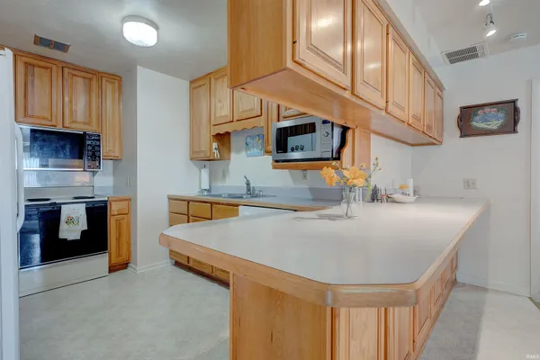 $249,900 | 1323 Maxville Road, Boonville, IN 47601