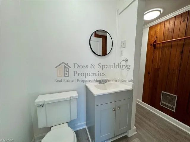 $1,900 | 1802 West Friendly Avenue, Greensboro, NC 27403