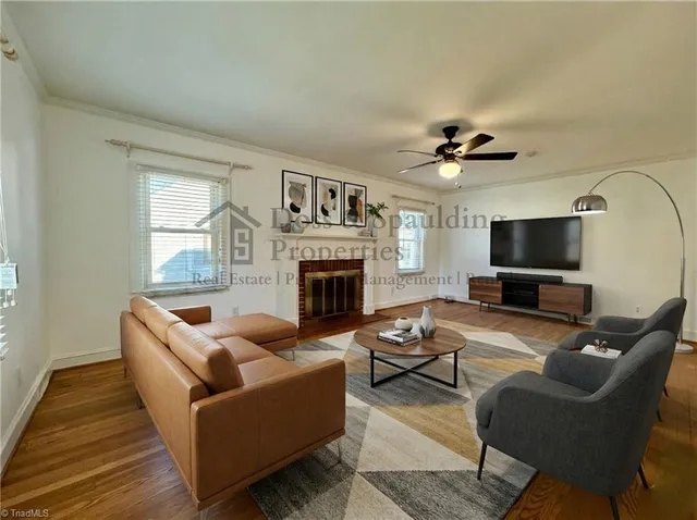 $1,900 | 1802 West Friendly Avenue, Greensboro, NC 27403