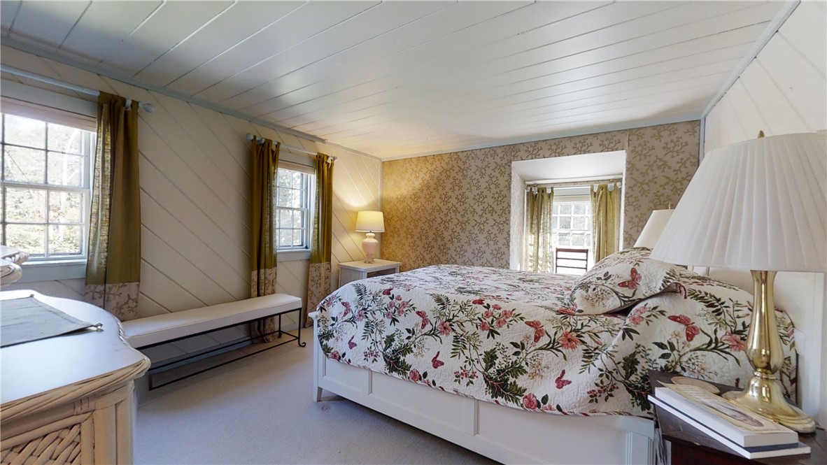 77 Weaver Road North Kingstown, RI 02852 - Photo 16 of 36 Gallery Image 16