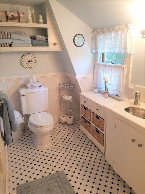 77 Weaver Road North Kingstown, RI 02852 - Photo 23 of 36 Gallery Image 23