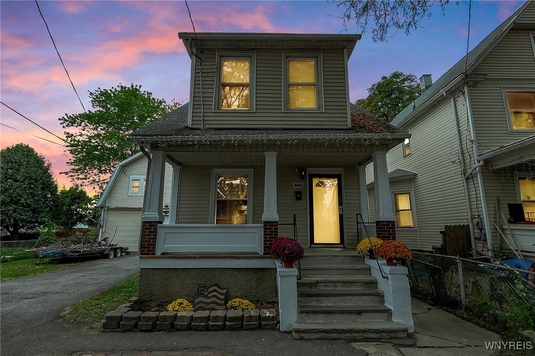 442 26th Street Niagara Falls, NY 14303 - Photo 2 of 27 Front of home