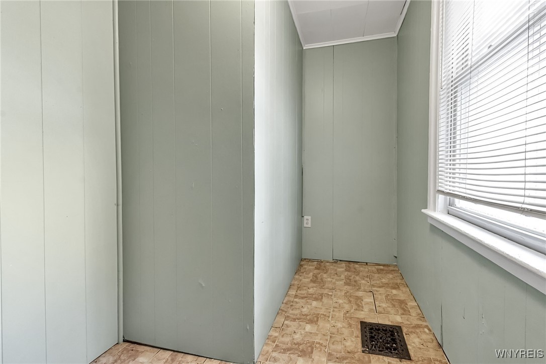 442 26th Street Niagara Falls, NY 14303 - Photo 23 of 27 Office