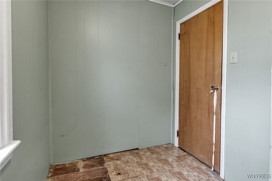 442 26th Street Niagara Falls, NY 14303 - Photo 24 of 27 Office