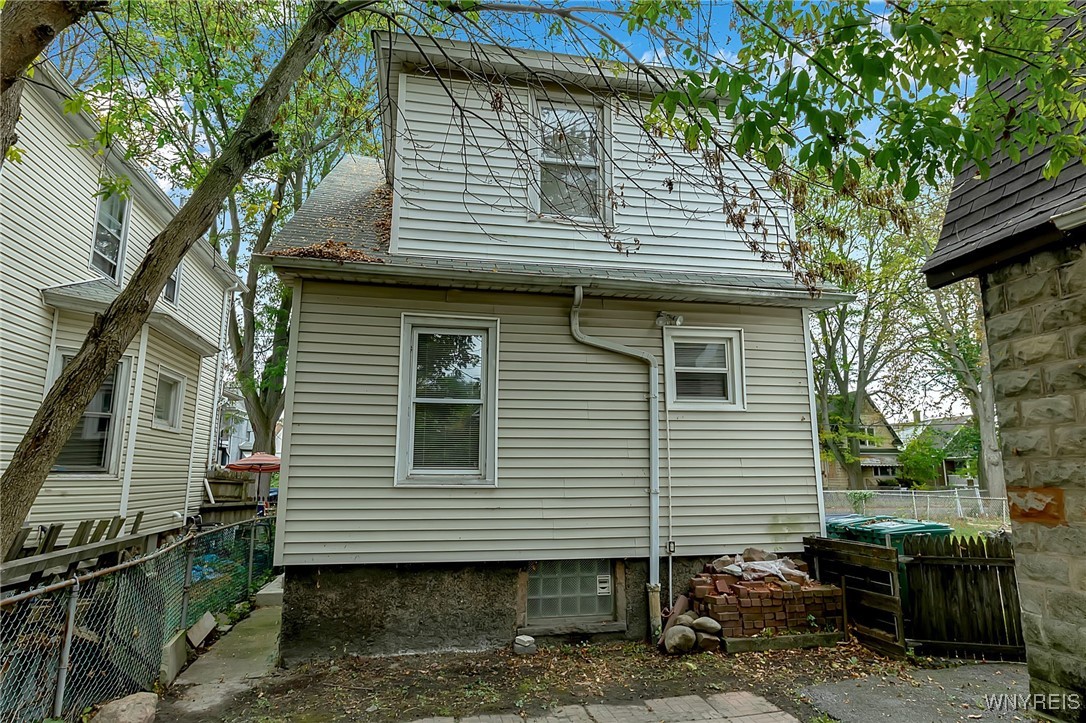 442 26th Street Niagara Falls, NY 14303 - Photo 6 of 27 Back of home