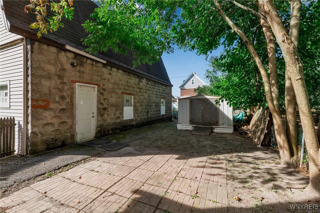 442 26th Street Niagara Falls, NY 14303 - Photo 7 of 27 Backyard