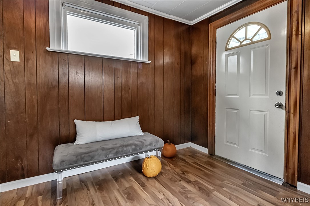 442 26th Street Niagara Falls, NY 14303 - Photo 8 of 27 Entry hall