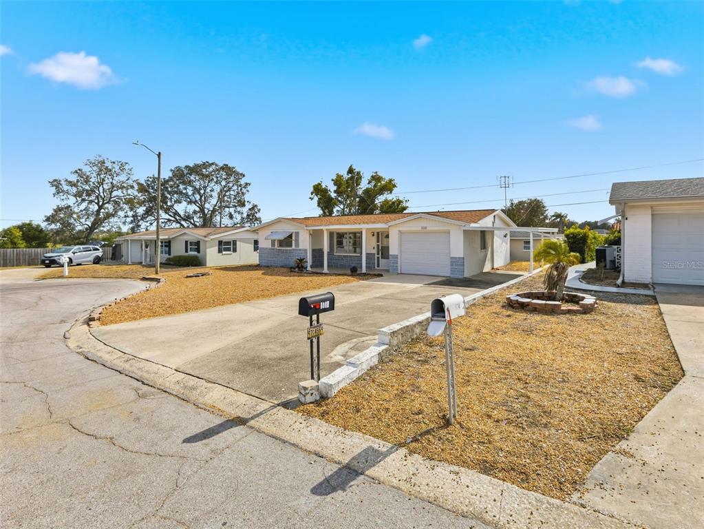 5032 Picture Avenue Holiday, FL 34690 - Photo 3 of 31