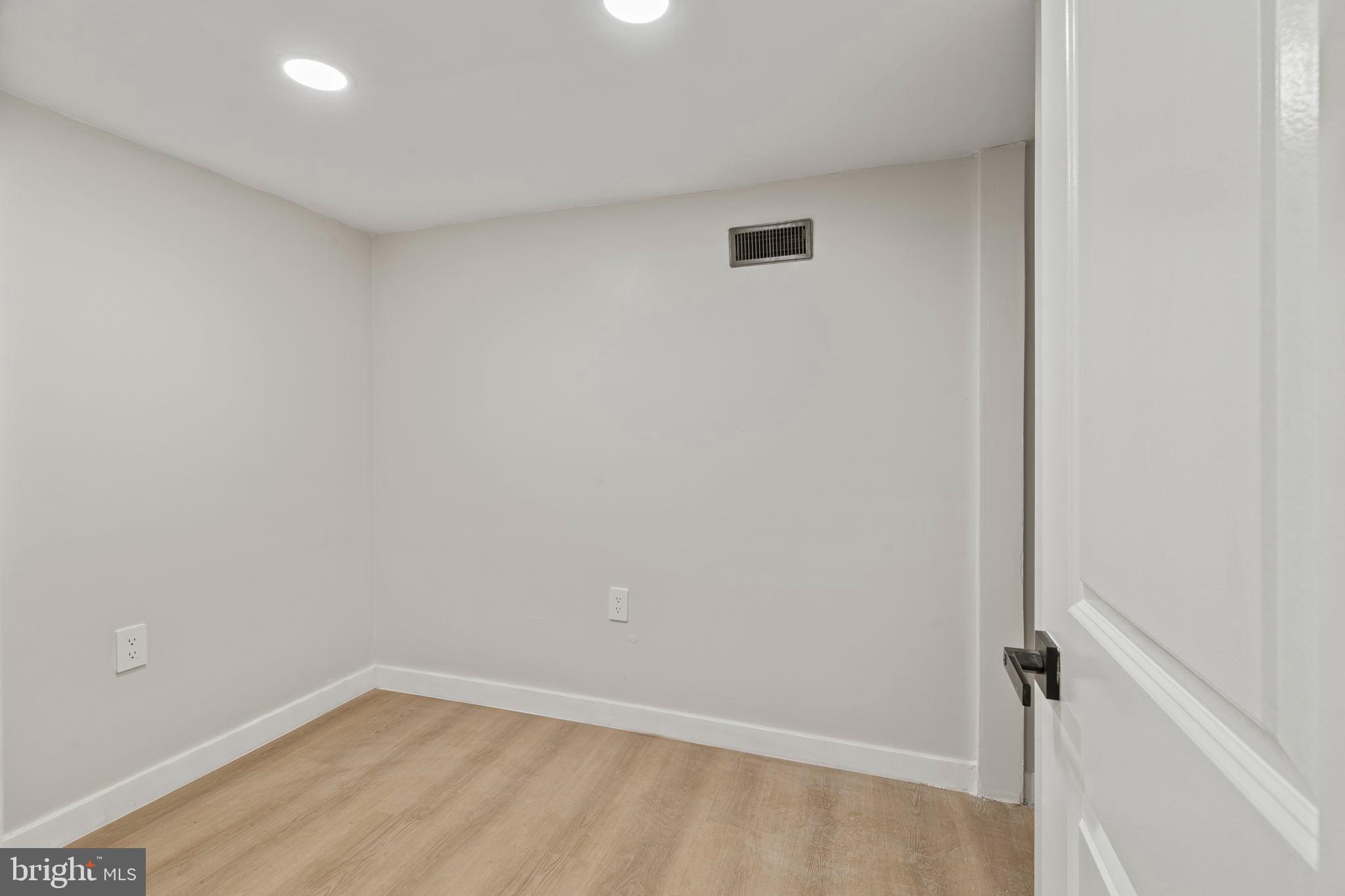 2321 West Firth Street Philadelphia, PA 19132 - Photo 20 of 21 Bright, versatile space ready for your vision.