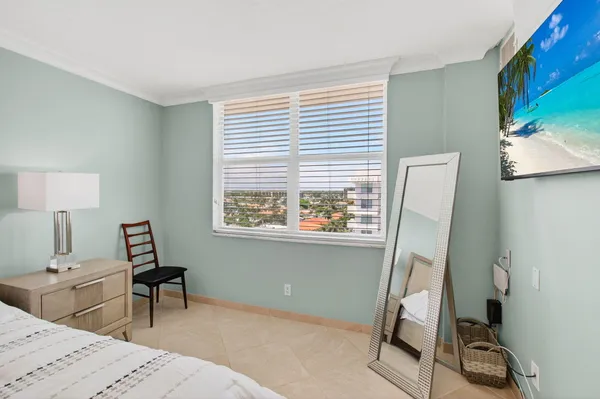 $4,300 | 4511 South Ocean Boulevard, Unit 1004, Highland Beach, FL 33487