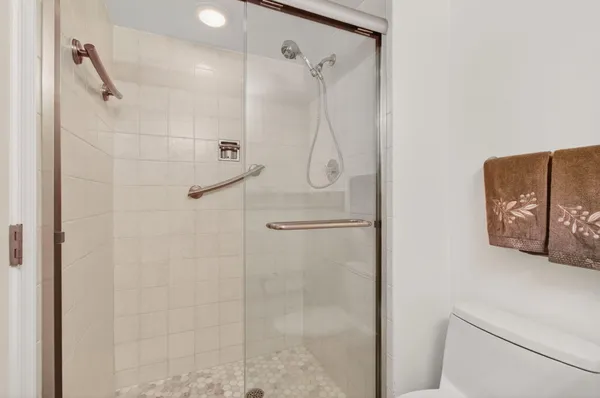 $4,300 | 4511 South Ocean Boulevard, Unit 1004, Highland Beach, FL 33487