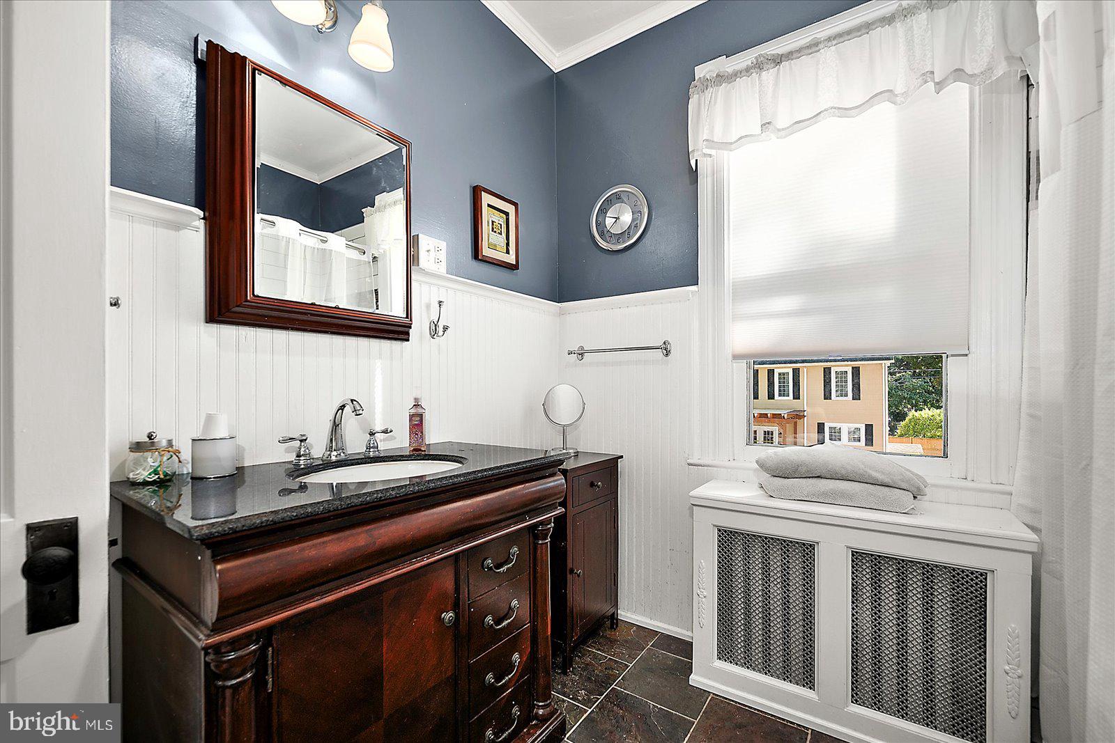 302 Middle Boulevard Salisbury, MD 21801 - Photo 58 of 102 2nd floor bathroom