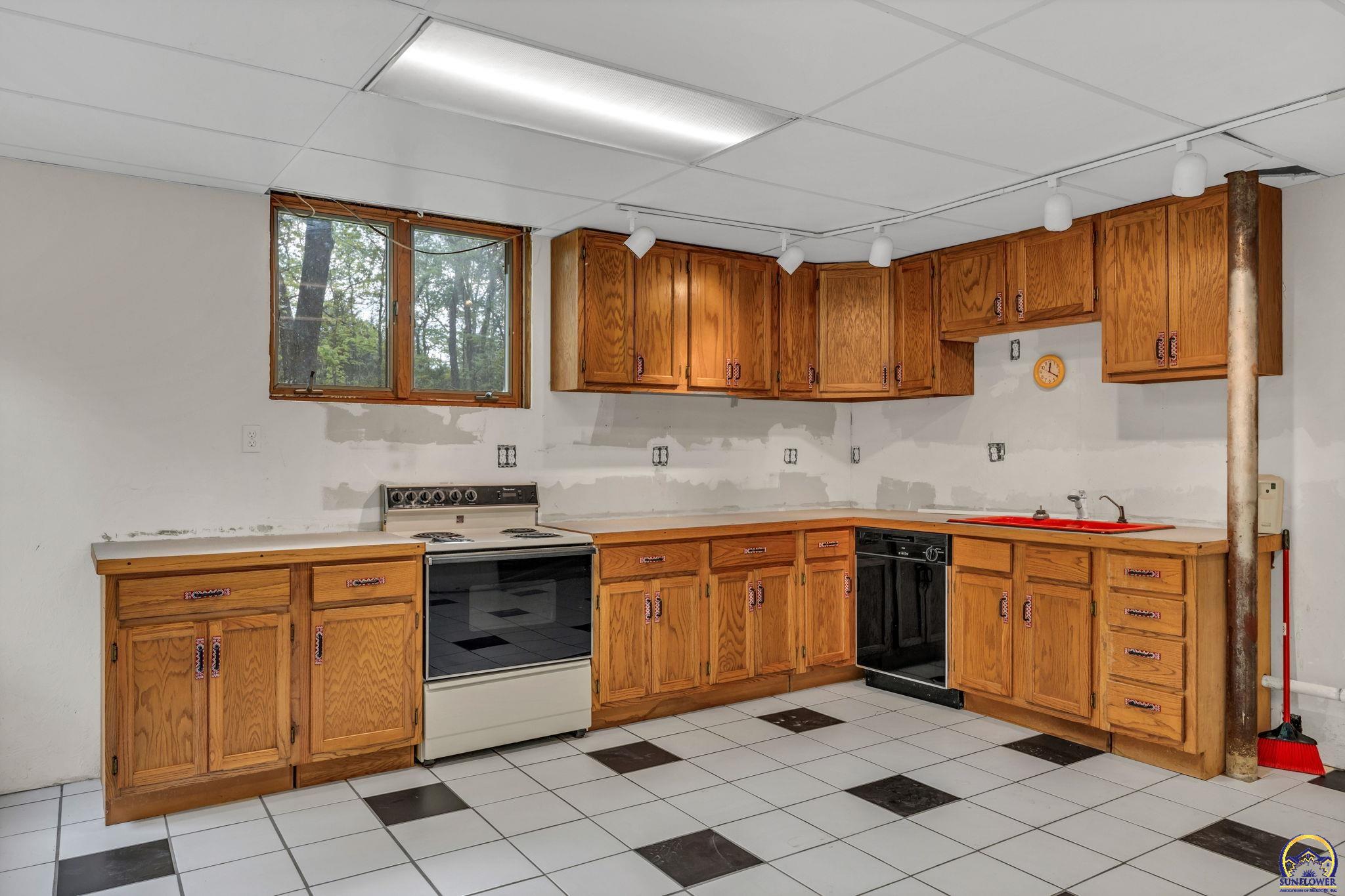 8720 Southwest 85th Street Auburn, KS 66402 - Photo 40 of 76