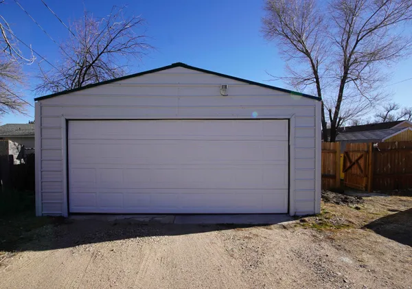 $185,000 | 629 South 5th Street, Glenrock, WY 82637