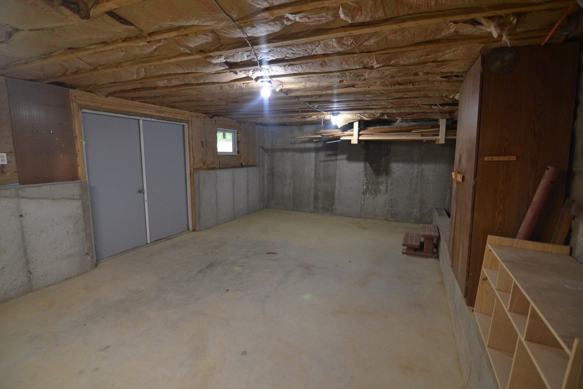 230 Hillside Terrace Endicott, NY 13760 - Photo 24 of 46