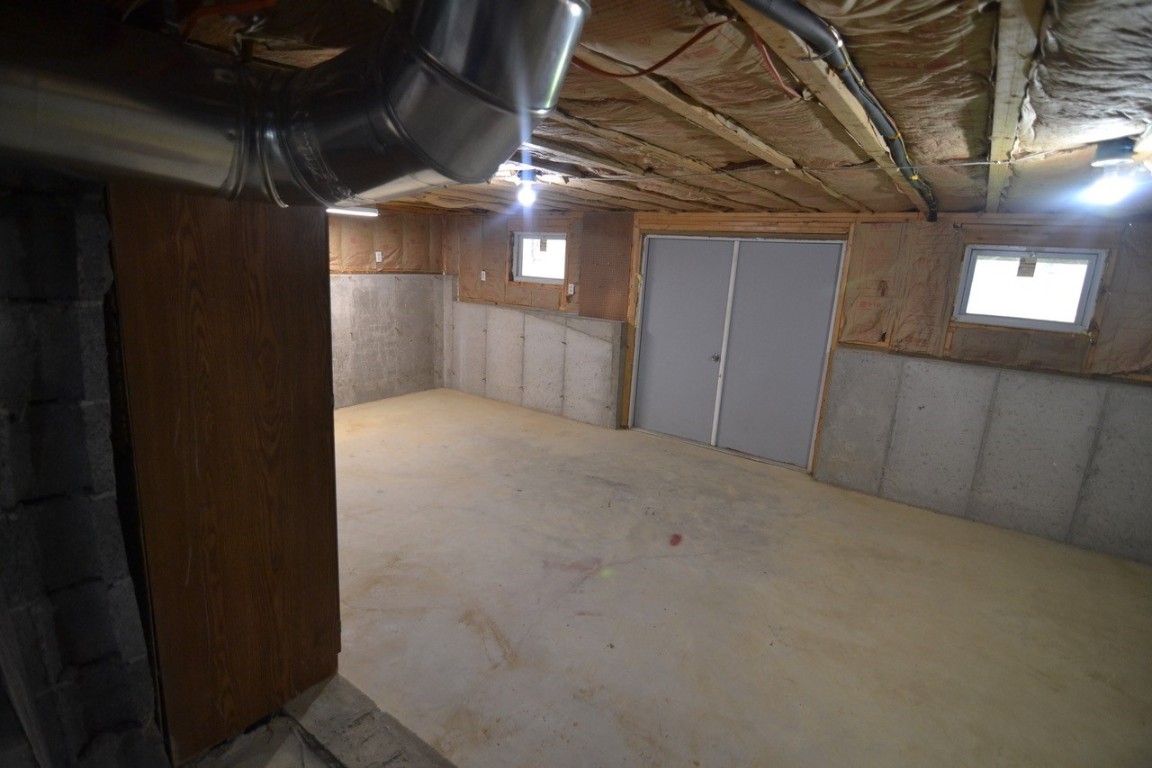 230 Hillside Terrace Endicott, NY 13760 - Photo 34 of 46