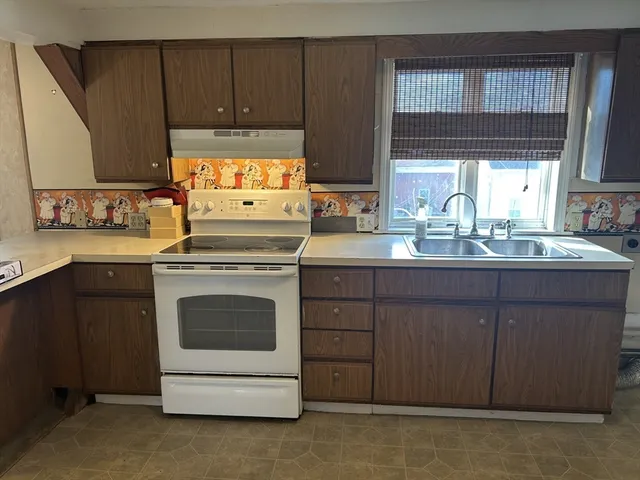 $1,850 | 82 Kenoza Avenue, Unit 2, Haverhill, MA 01830