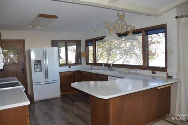 $685,000 | 236 E Highway, Burley, ID 83318