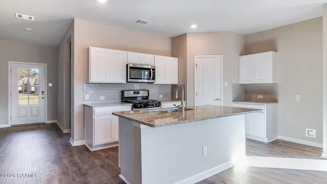 $334,000 | 130 Lake Ridge, Broussard, LA 70518