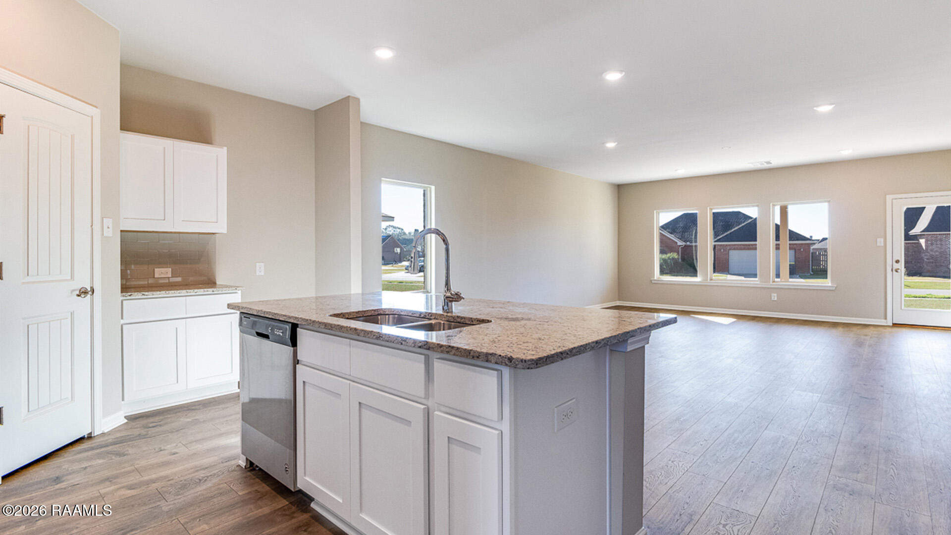 130 Lake Ridge Broussard, LA 70518 - Photo 4 of 13 130 Lake Ridge Drive, Broussard, LA