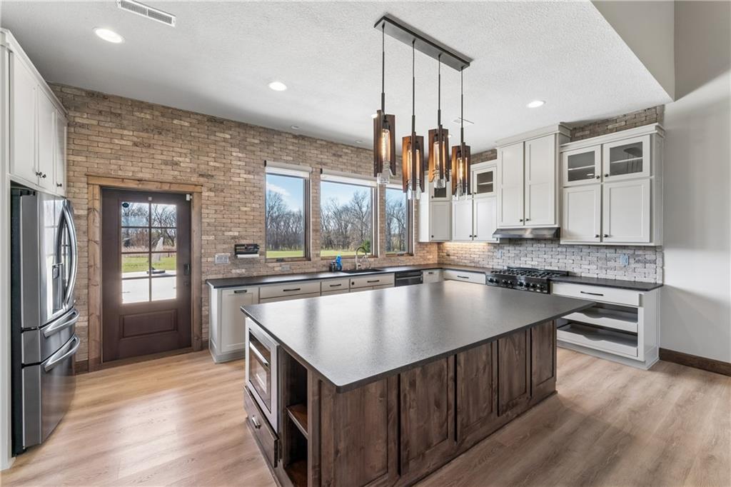 34456 Harmony Road Paola, KS 66071 - Photo 5 of 68