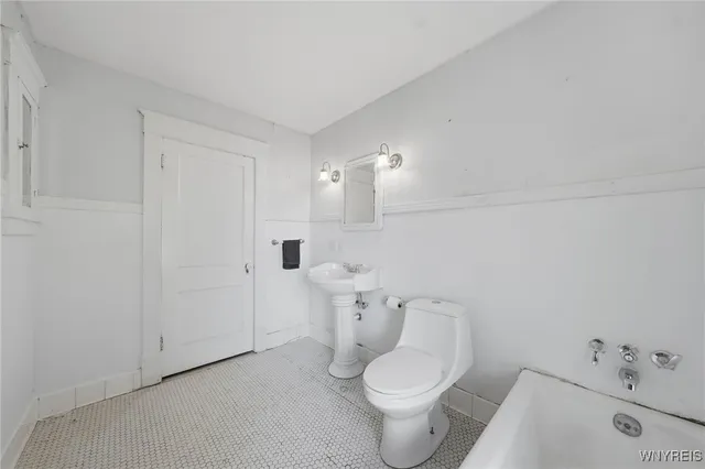 $335,000 | 4466 Main Street, Royalton, NY 14067