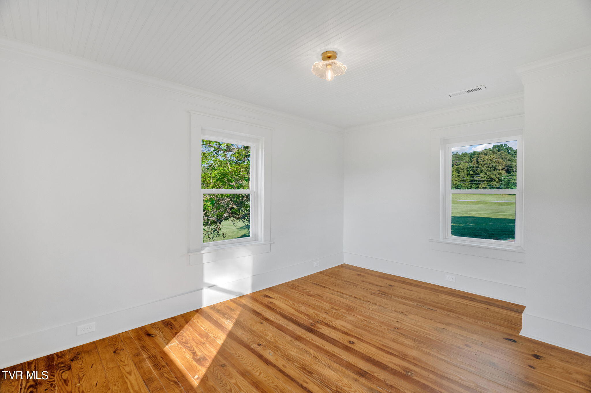 700 Burkey Road Greeneville, TN 37743 - Photo 28 of 45 28-web-or-mls-DSC07991