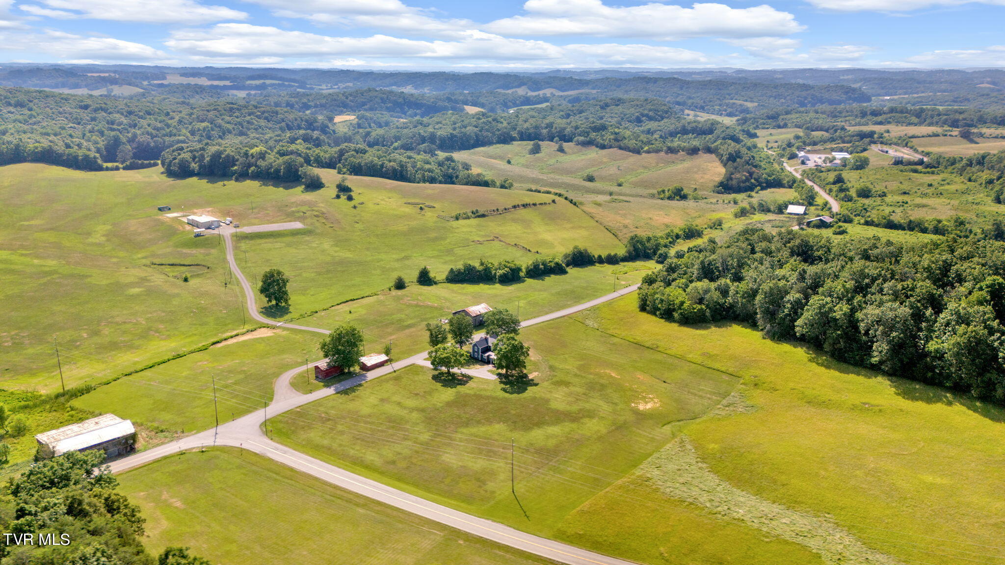 700 Burkey Road Greeneville, TN 37743 - Photo 38 of 45 38-web-or-mls-DJI_20240704165517_0001_D