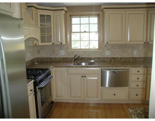 18 Canterbury Road Lynnfield, MA 01940 - Photo 6 of 14 Gallery Image 6