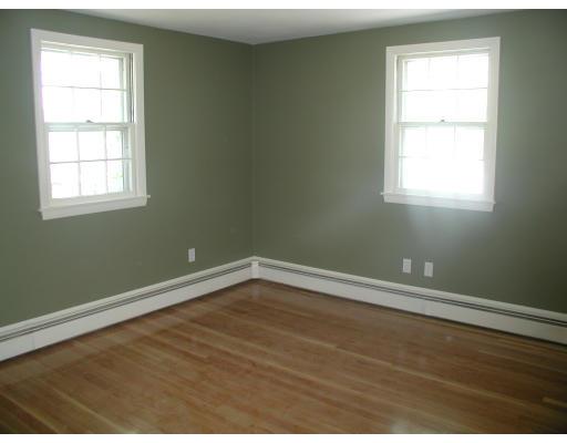 18 Canterbury Road Lynnfield, MA 01940 - Photo 8 of 14 Gallery Image 8